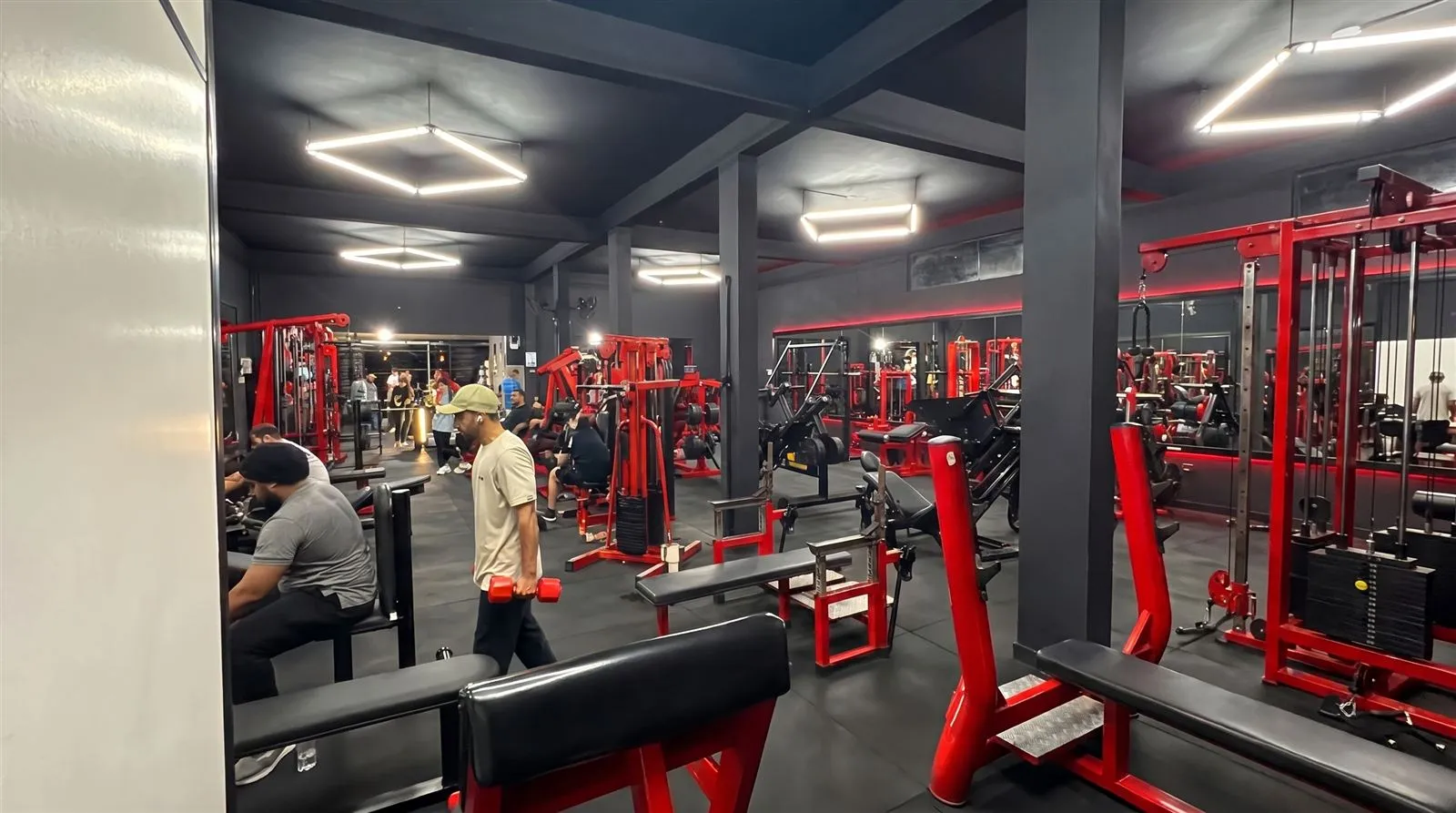 Área de musculação da Zico Academia, Unidade Laguna